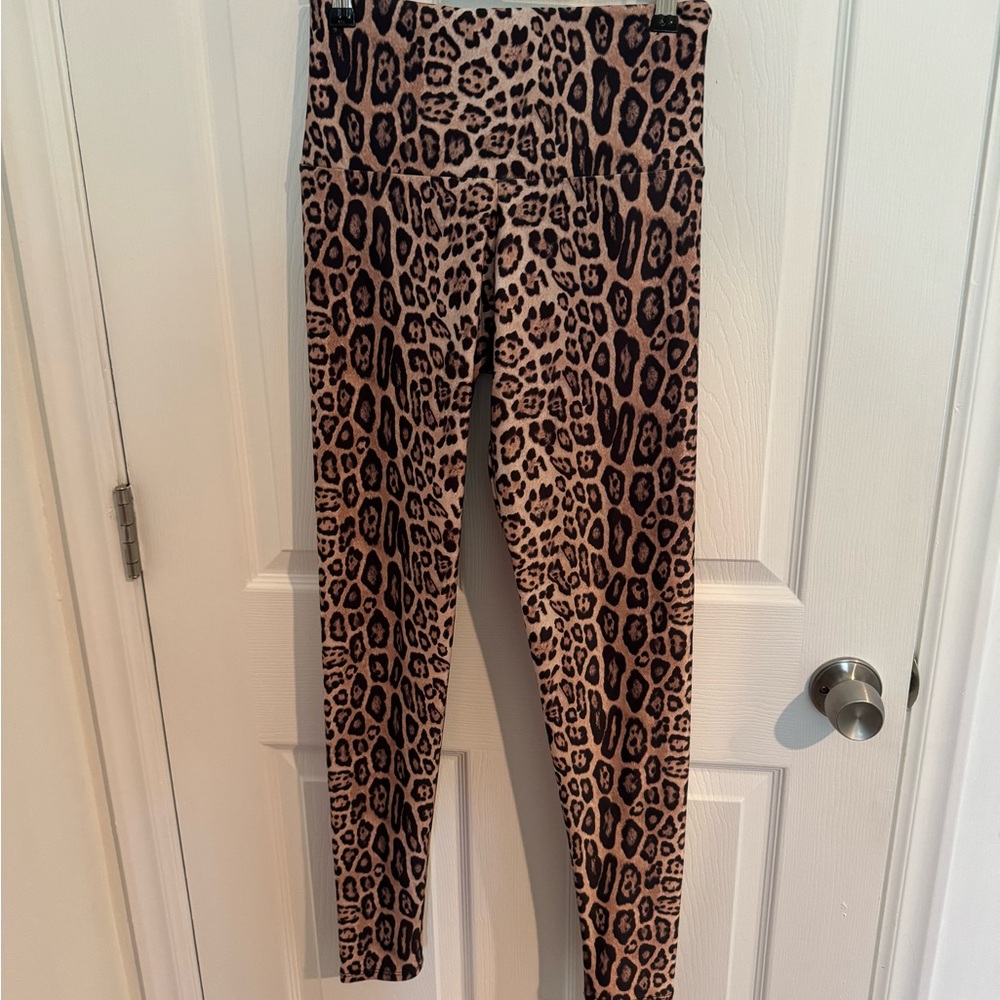 Onzie Flow Leopard Leggings